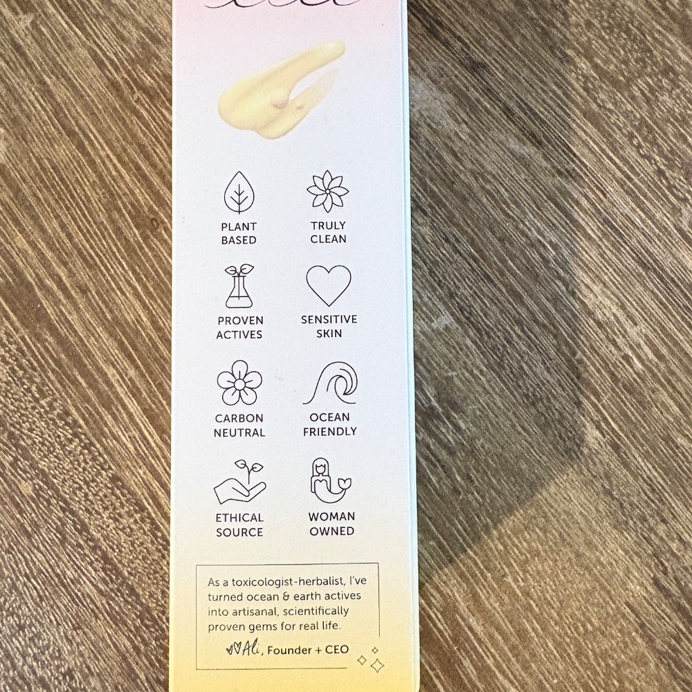 Earth Harbor Treasure Barrier Boost Glazing Milk New in Box - Picture 2 of 5